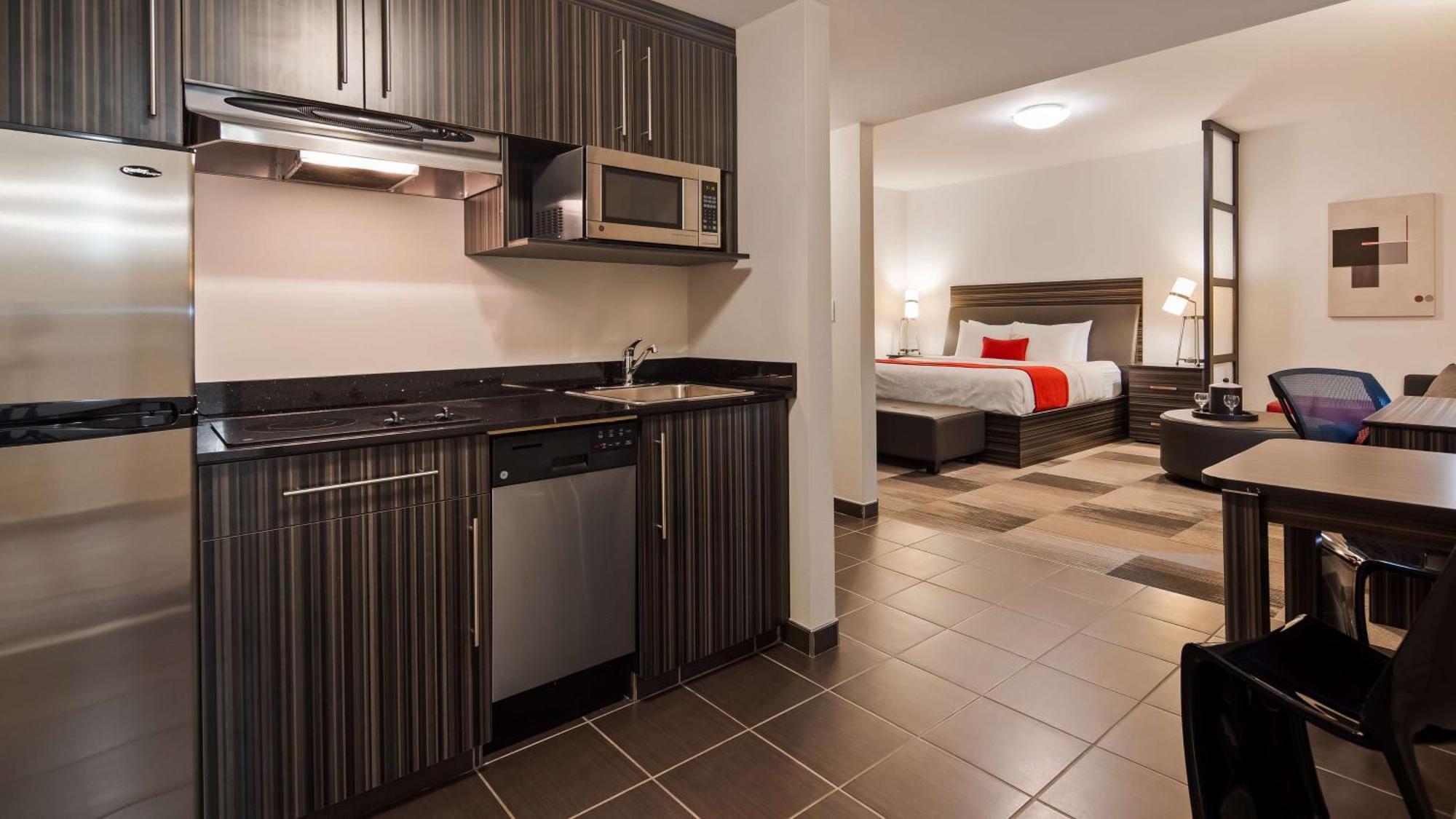 Western Airport & Hotel Saskatoon