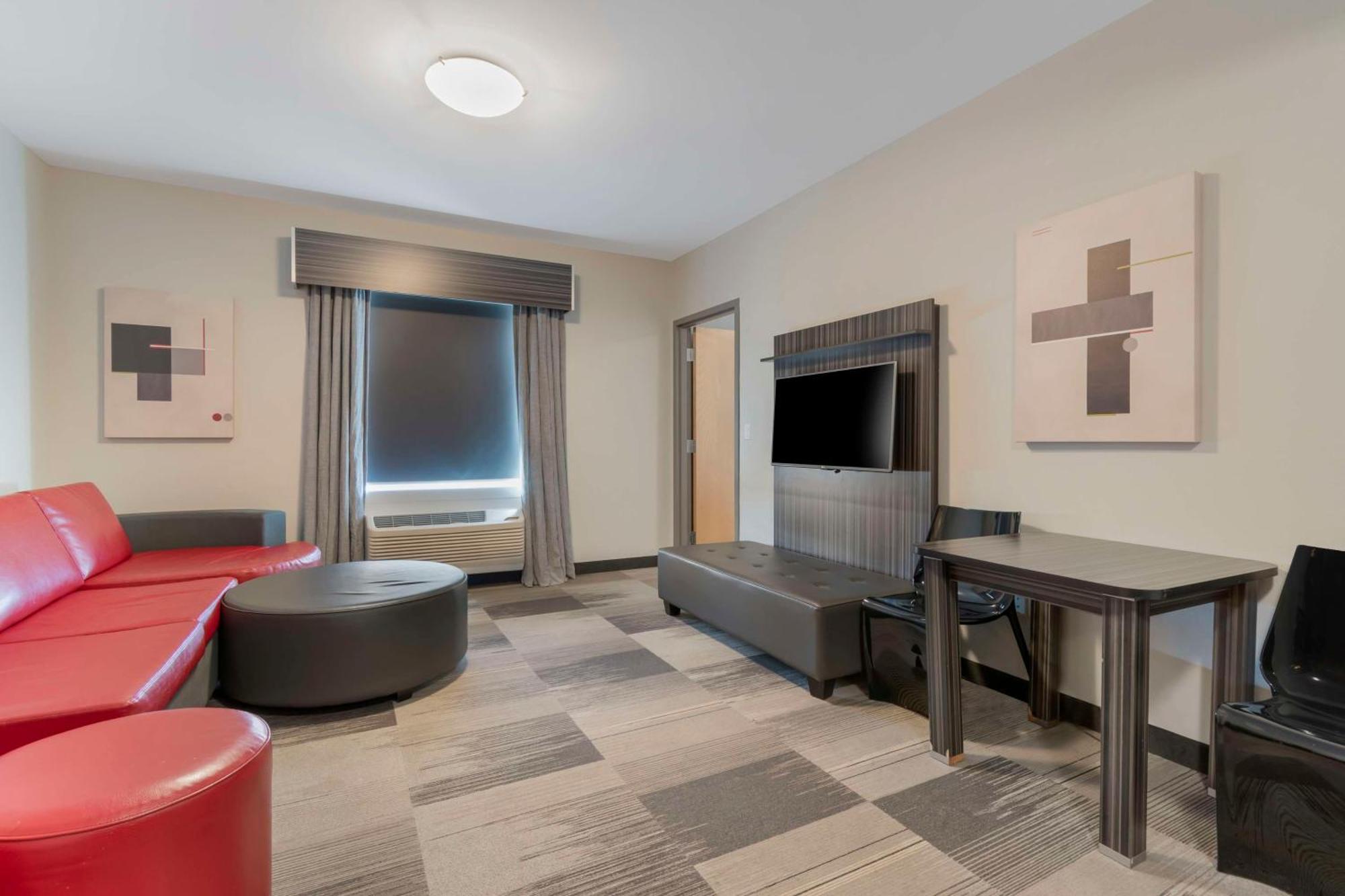 Western Airport & Hotel Saskatoon