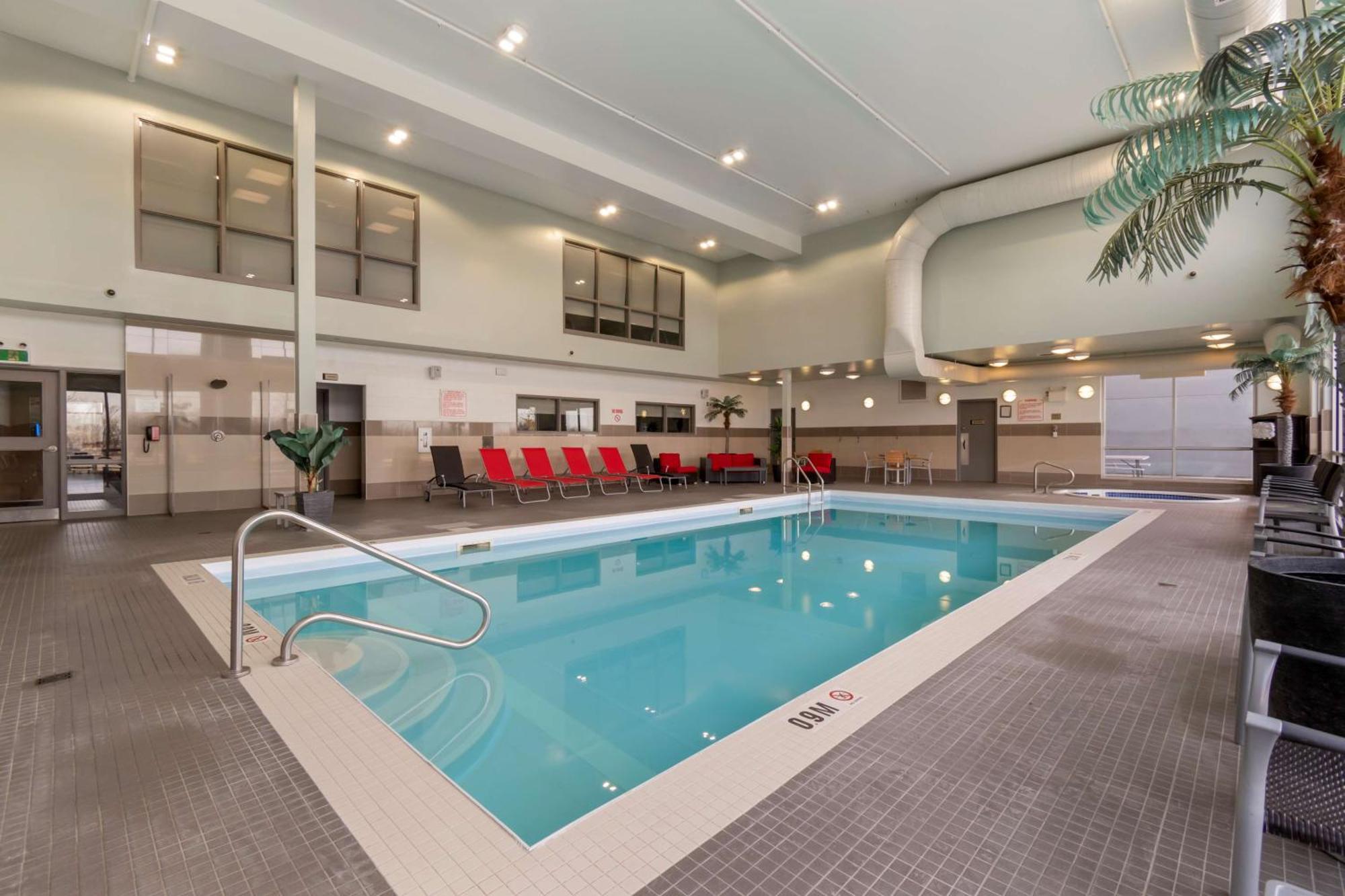 Hotel Western Airport &