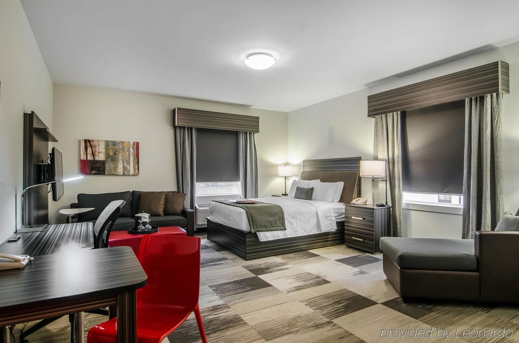 Hotel Western Airport & Saskatoon