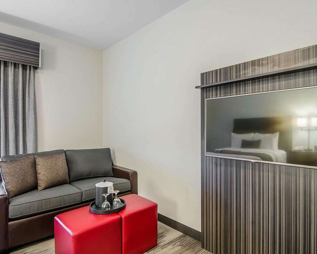 Western Airport & Hotel 3*