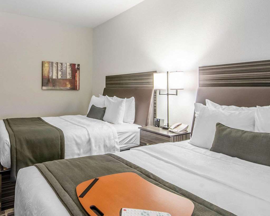Hotel Western Airport & Saskatoon