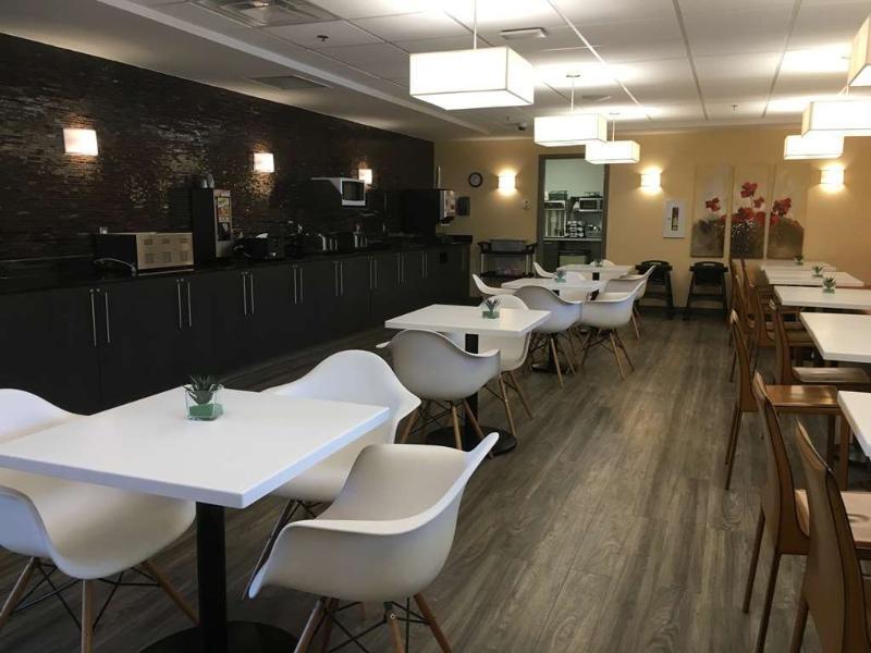 Hotel Western Airport & Saskatoon