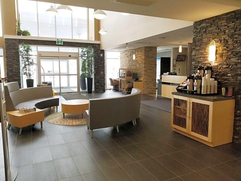 Western Airport & 3*